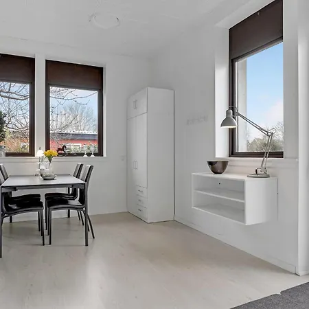 1 Bedroom Lovely In