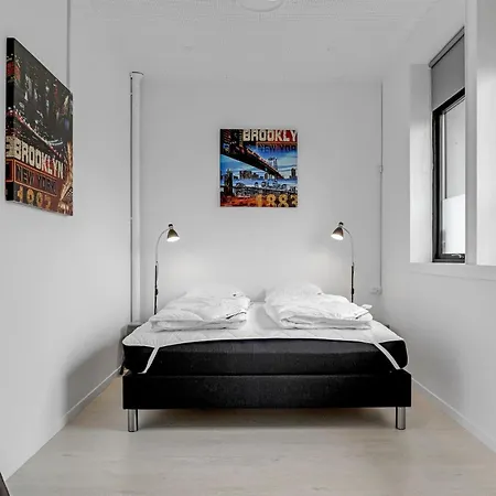 Apartment 1 Bedroom Lovely In Ronne