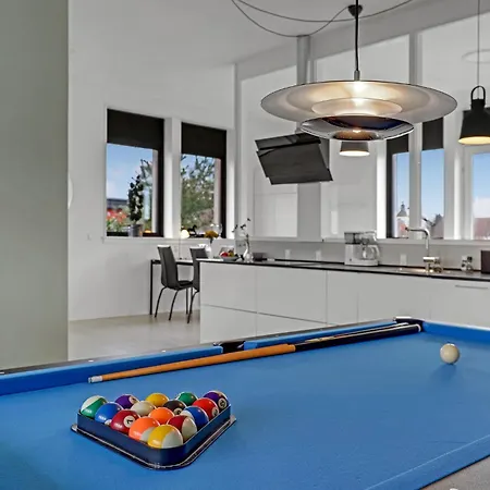 Apartment 1 Bedroom Lovely In *