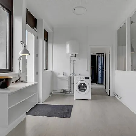 1 Bedroom Lovely In *