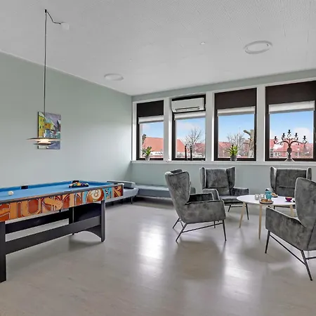 1 Bedroom Lovely In Apartment Ronne