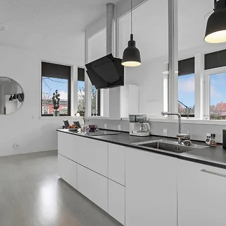 1 Bedroom Lovely In *