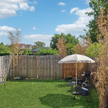 1 Bedroom Lovely In Apartment *