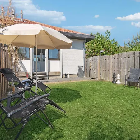 1 Bedroom Lovely In